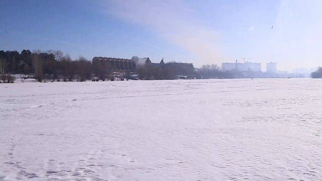 Не спеша, по таящему льду смотреть онлайн