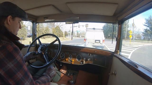 Driving the 1930 Packard through Bucks County смотреть онлайн