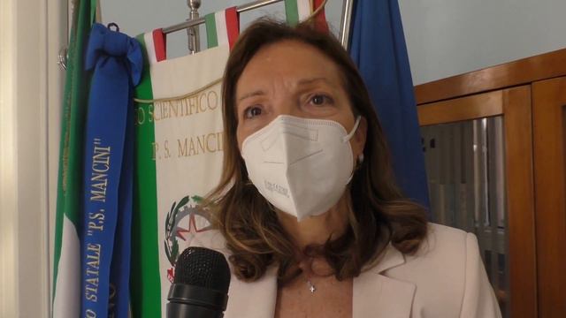 Scuola, meno 13 alla riapertura: tappa al "Mancini" смотреть онлайн