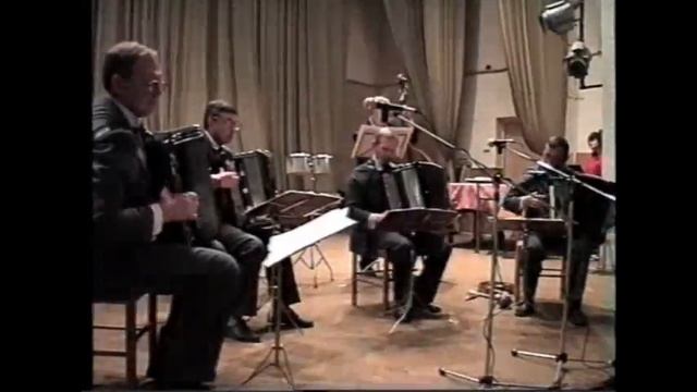 Гомельский квартет баянистов. П. Глущук - Карелофинская полька смотреть онлайн