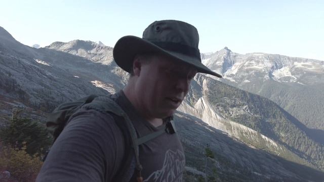 Week 39 - Perly Rock Trail - 2022 Summary смотреть онлайн