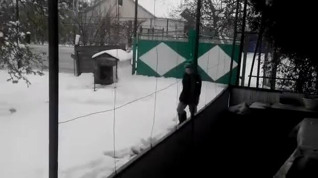 Весна 2017 г внук лепит снежную бабу это было в прошлом году смотреть онлайн
