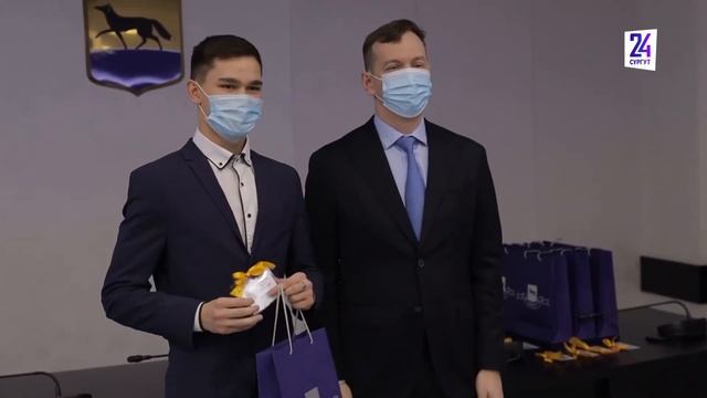 50 сургутских сирот получили квартиры в январе. Сколько еще на очереди? смотреть онлайн