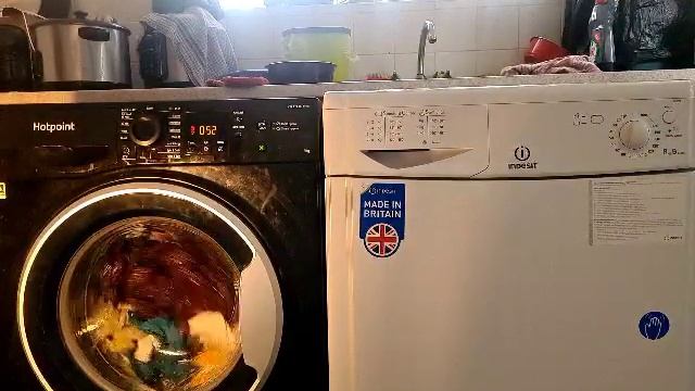 Wash Race No.3 ? Hotpoint Nswr843c Vs Indesit Idc8t3 Condenser Tumble Dryer White 50'c Full Cycle