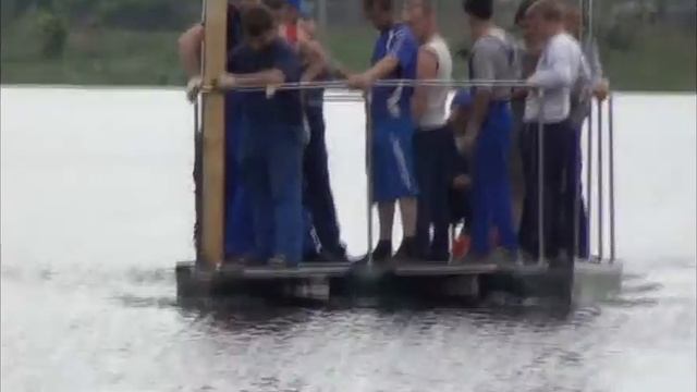 Плот на основе непотопляемых баллонов смотреть онлайн