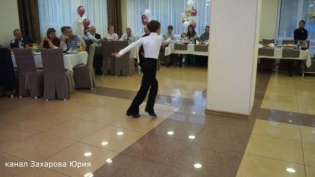 Показательное выступление Захарова Степана и Крапивиной Ариши смотреть онлайн