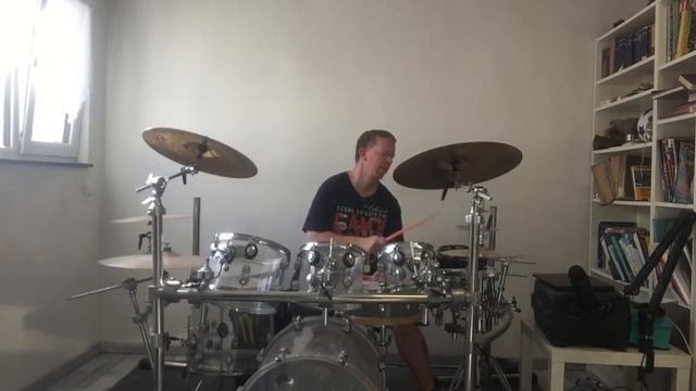 Groovy Friday-Kuku 4/4 смотреть онлайн