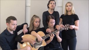 Somebody That I Used To Know - 5 People 1 Guitar Cover, Walk off the Earth