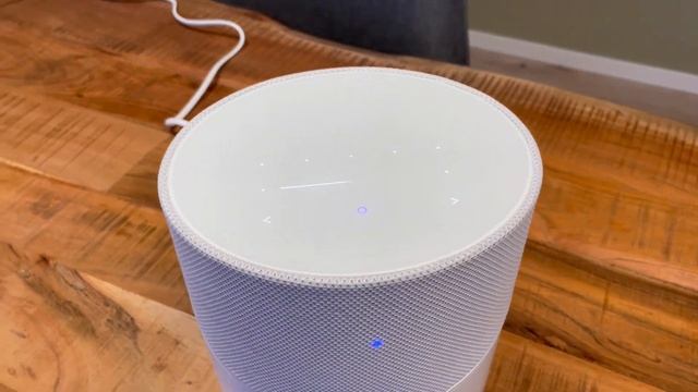 Bluesound PULSE M - 360 Grad Streaming Lautsprecher mit Omni-Hybrid™-Design смотреть онлайн