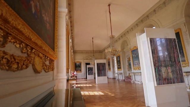 A Walk Through the Grand Trianon at Chateau de Versailles, France смотреть онлайн