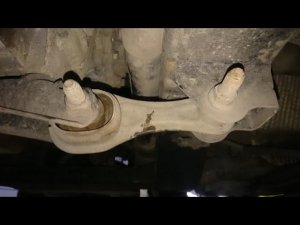 Задняя опора двигателя или кпп (короткая гитара) веста, х рэй логан ларгус клио 4