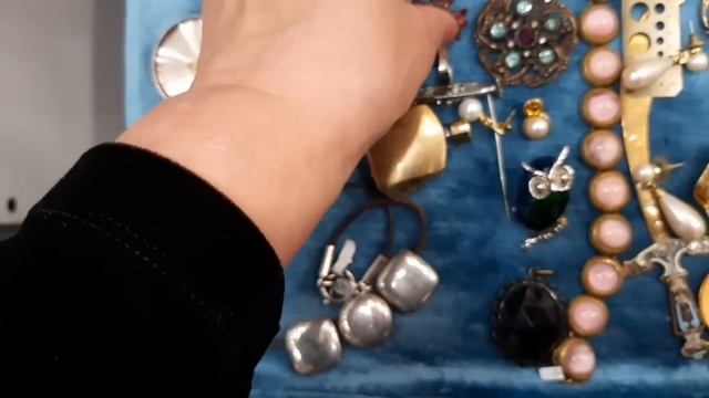 часть 1 БЛОШИНКА НА ТИШИНКЕ #антикварныйфарфор#хрусталь#стекло#винтажнаябижутерия# смотреть онлайн