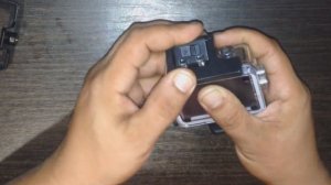 Как открыть защитный бокс экшн камеры.  How to open the protective box of the action camera