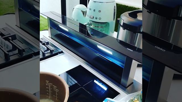 Motorised Vertical Kitchen Hood (Island Installation) смотреть онлайн
