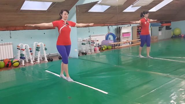 Упражнения на равновесие и баланс