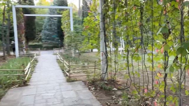 Тбилиси. Проспект Церетели. Выставочный комплекс «Ехро Georgia» смотреть онлайн