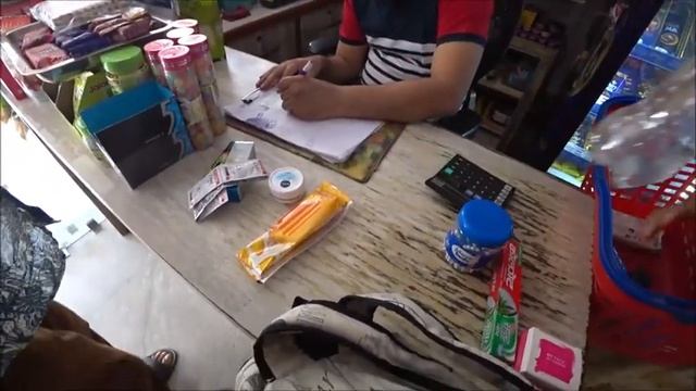 97. Так кто же чьи деньги тратит в нашей семье? Обычный день, бассейн, шопинг, обед. ДЖАЙПУР. ИНДИЯ смотреть онлайн