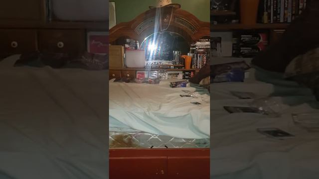 Unboxing Yu-Gi-Oh Emporer Of Darkness Deck! смотреть онлайн