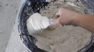 Как отшпаклевать стену и установить дверные откосы?