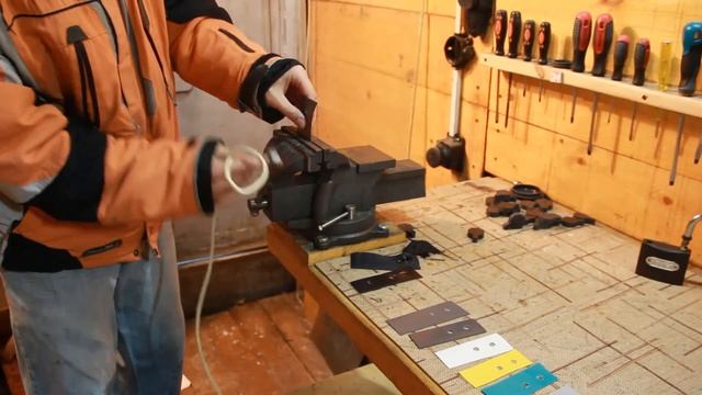 Сравнение самых прочных тканей: Hypalon, CORDURA, Oxford, ПВХ смотреть онлайн