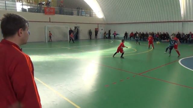ФШ "ХАРЬКОВ" vs "ДЮСШ" ВОЛЧАНСК. ВОЛЧАНСК 2017. 05.03.2017. 1 ТУР. ЛИГА 2009. Half 1 смотреть онлайн