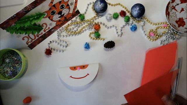 Игрушка на новый год своими руками. Новогодняя поделка игрушка. Новогодние игрушки из бумаги смотреть онлайн