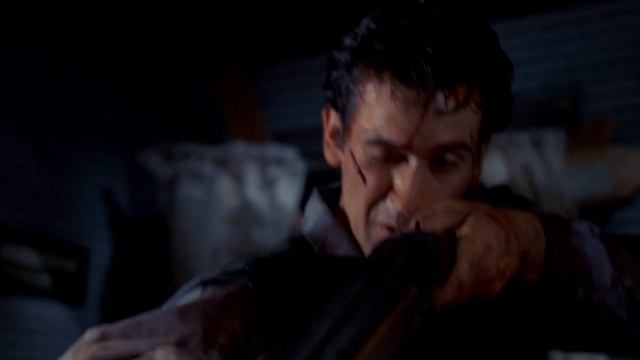 Ash Faces Off Against His Possessed Hand | Evil Dead 2 смотреть онлайн