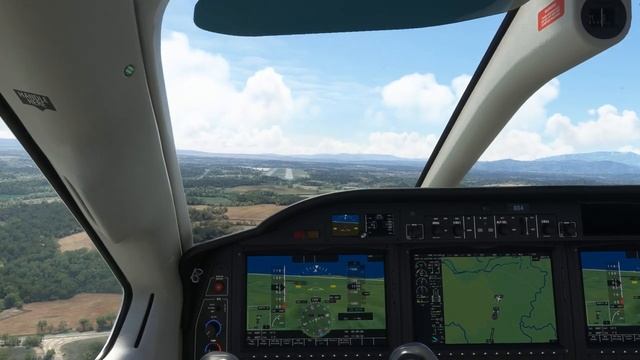 Landing in Aeroport de Girona — Costa Brava (LEGE). MFS 2020 смотреть онлайн