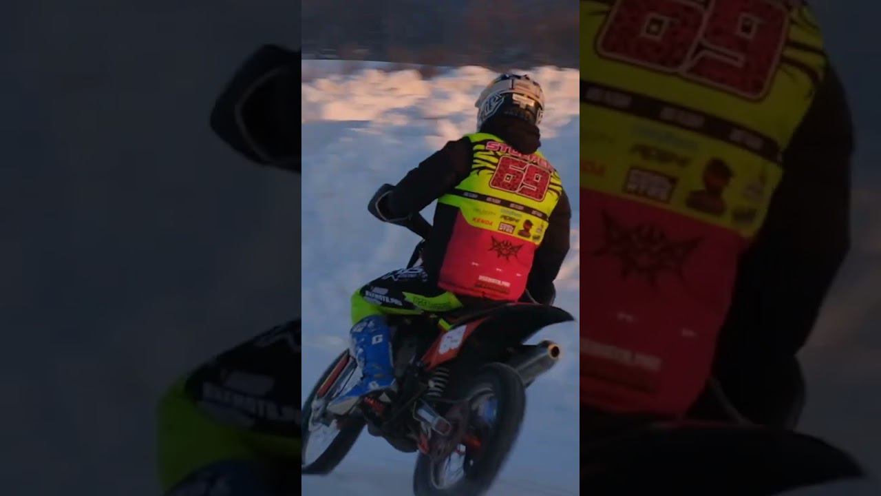 Великолепные полеты от Виталия Столпера #мото #мотоспорт #рекомендации #мотокросс #bse #enduro смотреть онлайн