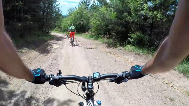Велоразходка в Стара планина, с. Батулия / Bike ride in Stara planina, Bulgaria смотреть онлайн