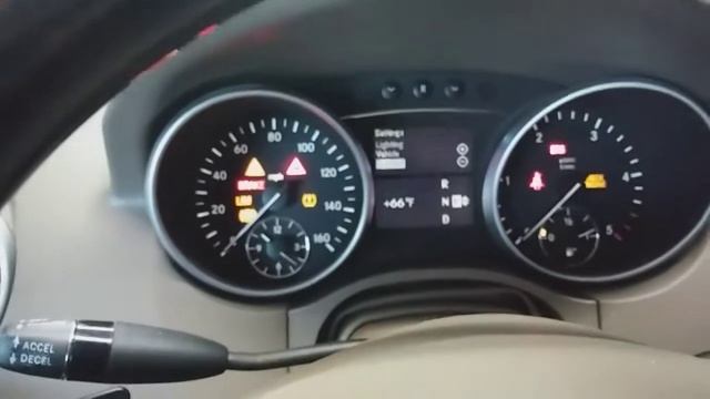 Mercedes ML 350 Enabling Folding Mirrors & Other Settings смотреть онлайн