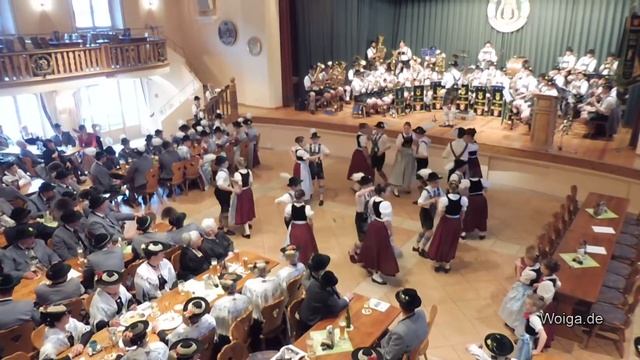 D'Simetsbergler Wallgau platteln den Werdenfelser Trachtenjahrtag 2017 смотреть онлайн