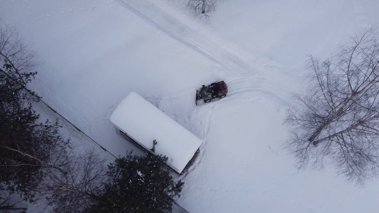 ATV Snow Plowing - чистка снега квадроциклом