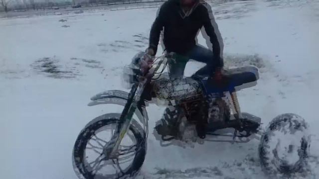 Трицикл первый выезд полная часть!Зима снег. смотреть онлайн