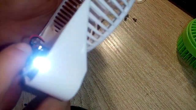 Разборка аккумуляторного вентилятора с OZON за 300 рублей. смотреть онлайн