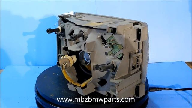 1987 1993 Mercedes 190 Headlamp Assembly Right 3 смотреть онлайн