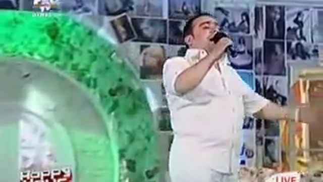 Adi Minune - De-ai fi tu salcie la mal live la Happy Hour смотреть онлайн