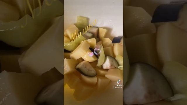 ?Суп?шурпа?из?говядины и?картошка?жарить?с?овощами?на?втором 