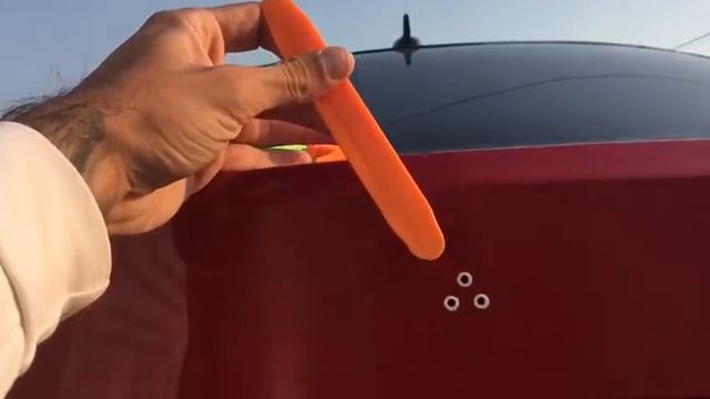 Как снять эмблему мерседес с багажника W204 смотреть онлайн