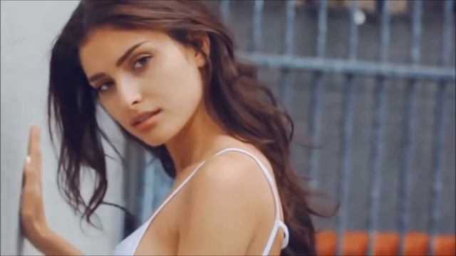 Super клип Arilena Ara Nentori смотреть онлайн