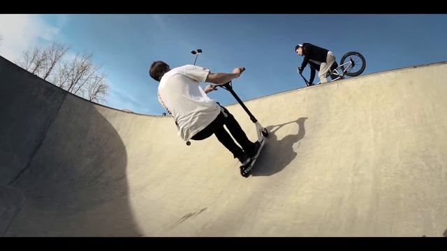 Как "убивают" трюковые самокаты Tech Team смотреть онлайн