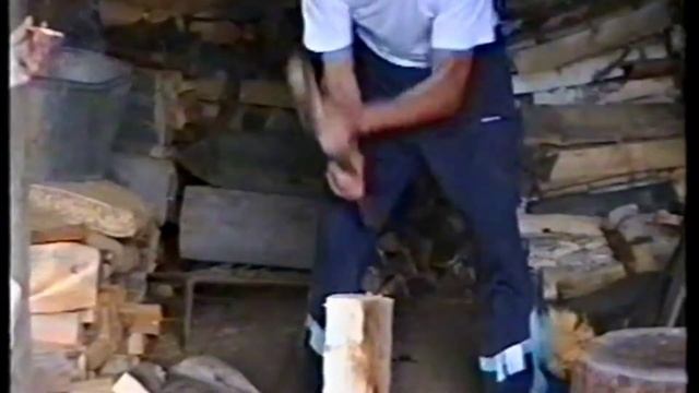 День Рождения папы. Как поздравить на расстоянии. видео из 90х смотреть онлайн