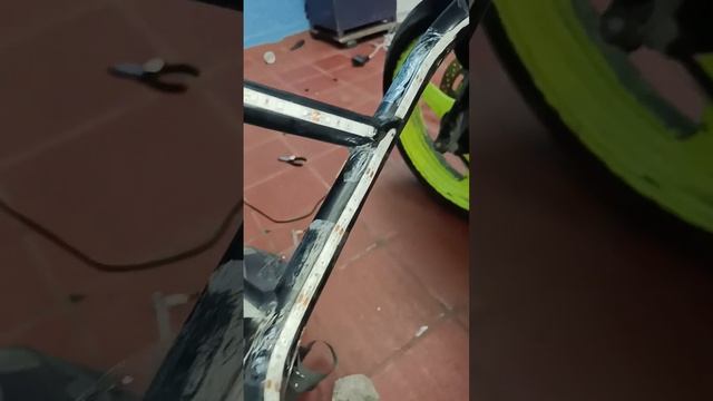 luz en cubre motor GS 500 SUZUKI смотреть онлайн