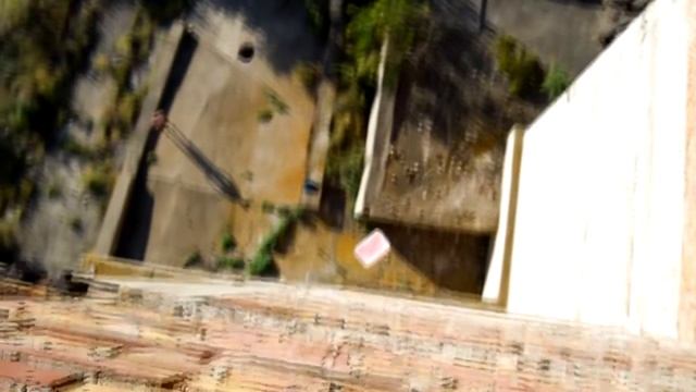 ТЕЛЕФОН С ЛИЗУНОМ С 6 ЭТАЖА СМОЖЕТ ЛИ ЛИЗУН ЗАЩИТИТЬ СМАРТФОН С ВЫСОТЫ 15 МЕТРОВ смотреть онлайн