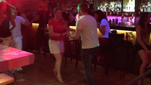 Salsa Artemy & Anne-Laure bar "Tomat" Moscow 24.08.2014 смотреть онлайн