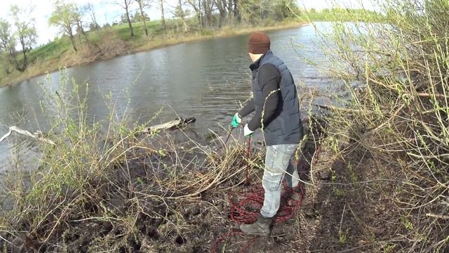 ПОИСКОВЫЙ МАГНИТ . УПАЛ СО СКУТЕРА. ВСТРЕТИЛ ОТЦА . смотреть онлайн