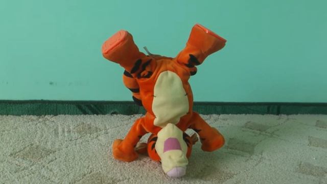 Интерактивная игрушка. Тигра (Из Винни Пуха) смотреть онлайн