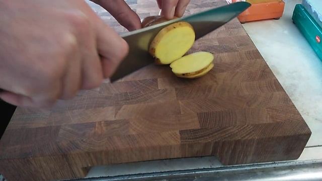 Gyuto Sanmai Р-18. 260/55/3.7мм Гауто ламинат из Р-18 смотреть онлайн