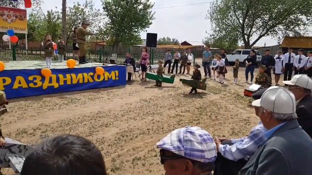 "СМУГЛЯНКА ( В бой идут одни старики) " смотреть онлайн