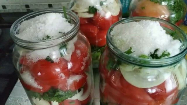 Рецепт помидоров "Пальчики оближешь" / Как засолить помидоры / Консервированные помидоры смотреть онлайн